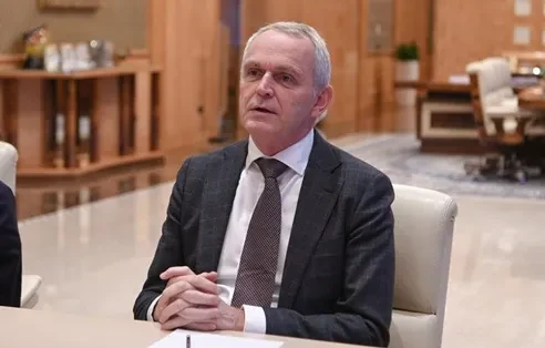 Investisseur expérimenté en réunion d'affaires